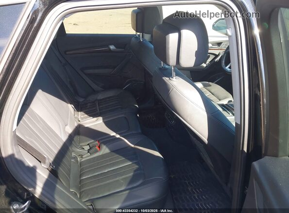 WA1BNAFY9L2058818 2020 AUDI Q5 Black Widok naklejki z numerem VIN