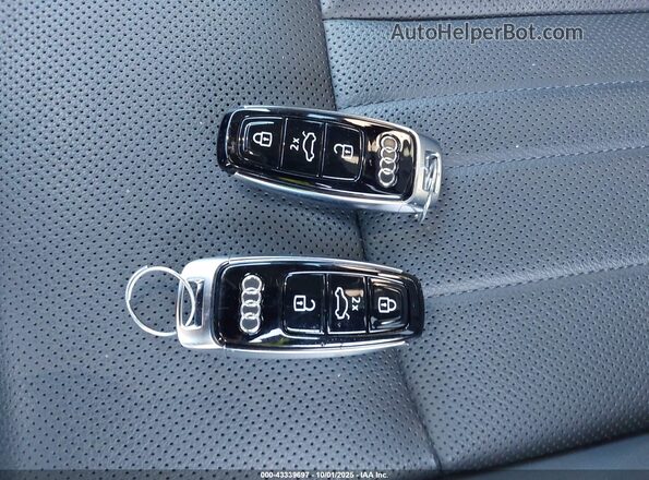 WA1CAAGE3RB063395 2024 AUDI Q8 E-TRON Gray Вид панелі приладів