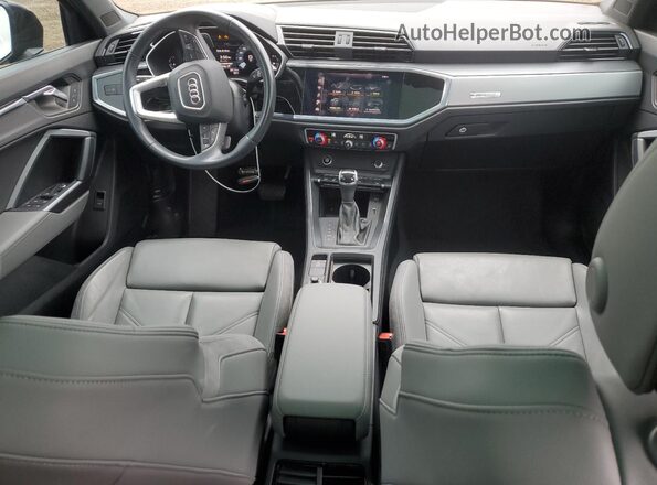 WA1DECF31M1016238 2021 AUDI Q3 Black Вид панелі приладів