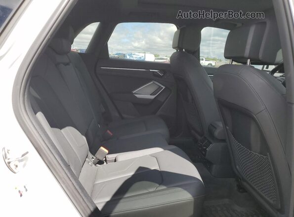 WA1DECF34M1040128 2021 AUDI Q3 White Вид задніх сидінь