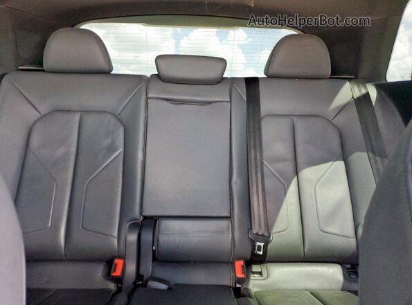 WA1DECF34P1049142 2023 AUDI Q3 Blue Вид задніх сидінь