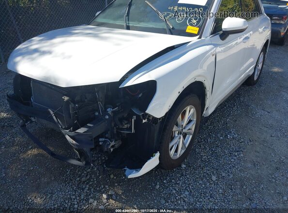 WA1DECF34P1049951 2023 AUDI Q3 White 