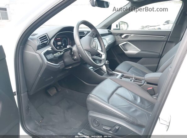 WA1DECF35P1103399 2023 AUDI Q3 White 