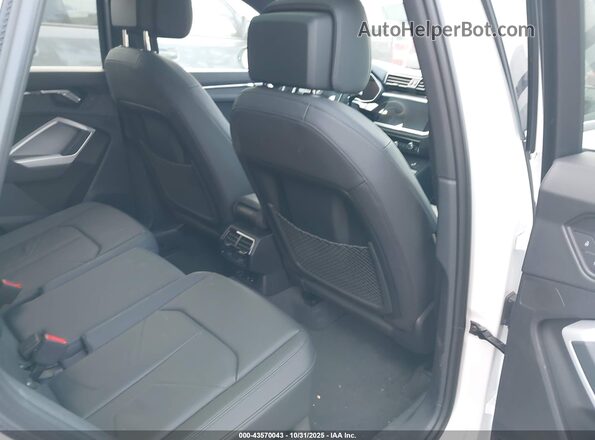 WA1DECF35P1103399 2023 AUDI Q3 White Vista de la etiqueta del VIN
