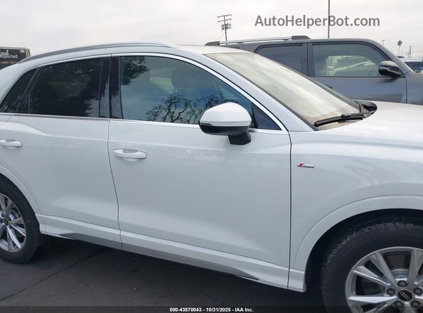 WA1DECF35P1103399 2023 AUDI Q3 White Vista interior de 360 grados