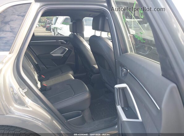 WA1DECF36M1055519 2021 AUDI Q3 Gray Вид наклейки з VIN-кодом