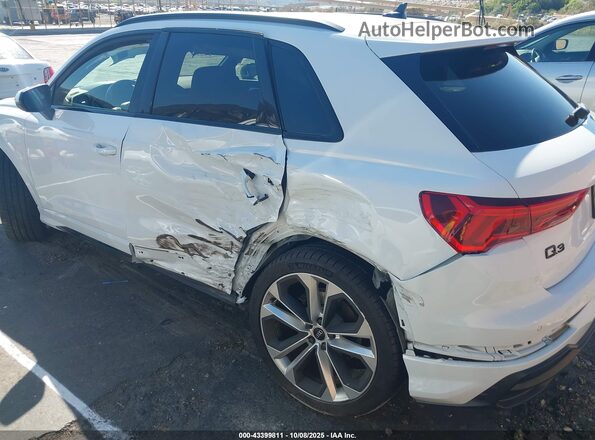 WA1DECF36M1069033 2021 AUDI Q3 White Вид спереду