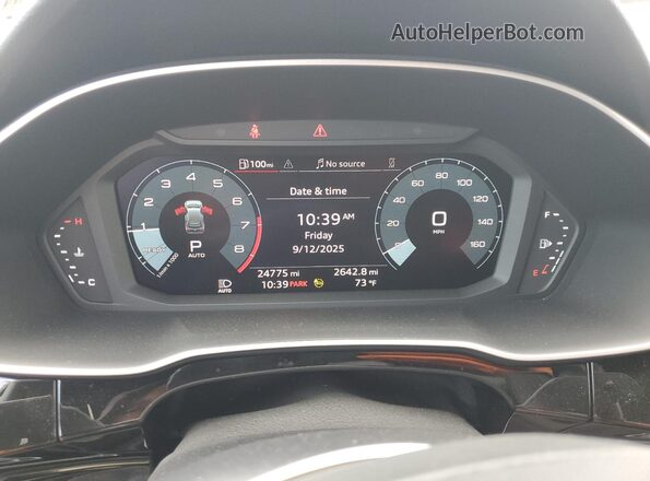 WA1DECF36N1084908 2022 AUDI Q3 Black Սարքավորումների վահանակի տեսք