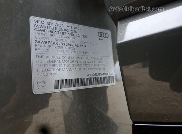 WA1DECF39M1078518 2021 AUDI Q3 Gray ძრავის განყოფილების ხედი