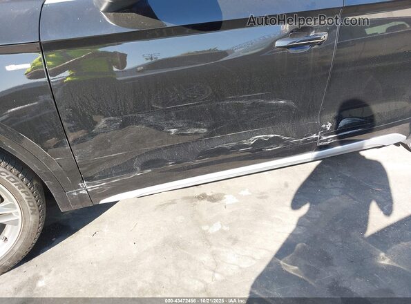 WA1E2AFY3M2045103 2021 AUDI Q5 Black Front view