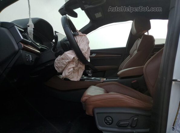 WA1E2AFY4M2136056 2021 AUDI Q5 White Vista interior delantera