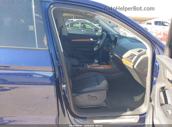 WA1EAAFY3N2015846 2022 AUDI Q5 Синий Вид салона спереди