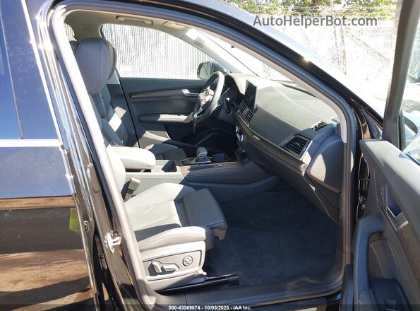 WA1EAAFY8R2127841 2024 AUDI Q5 Black Vista interior delantera