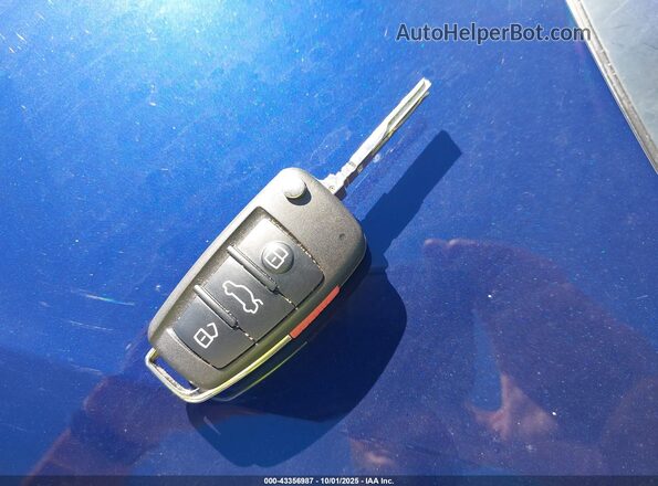 WA1EECF30M1059750 2021 AUDI Q3 Blue Widok deski rozdzielczej
