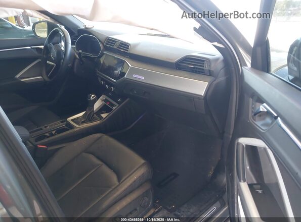WA1EECF30M1079433 2021 AUDI Q3 Gray Front interior view