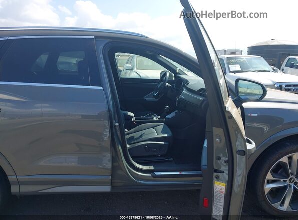 WA1EECF30M1100636 2021 AUDI Q3 Серый 