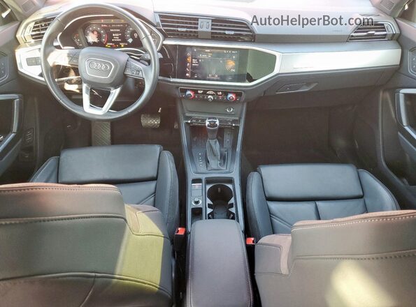 WA1EECF30N1145402 2022 AUDI Q3 Orange Вид панелі приладів