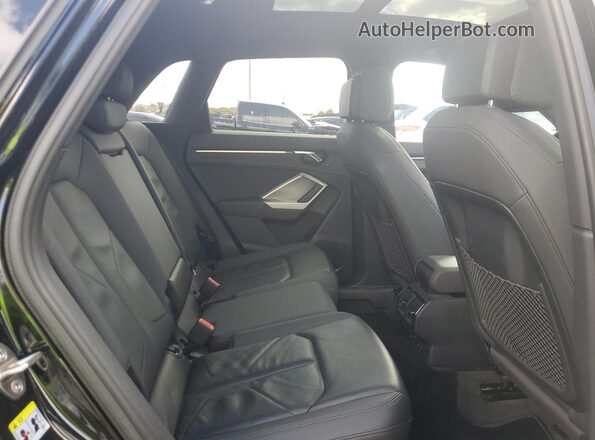 WA1EECF31L1040168 2020 AUDI Q3 Black Widok wnętrza z tyłu