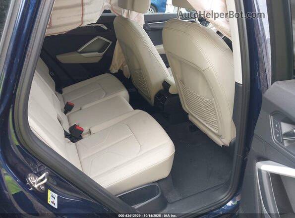 WA1EECF32M1102002 2021 AUDI Q3 Dark Blue VIN կոդի պիտակի տեսք