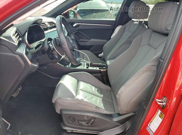 WA1EECF32M1115543 2021 AUDI Q3 Red Вид салону спереду