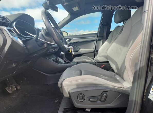 WA1EECF33N1024895 2022 AUDI Q3 Black Vista interior delantera