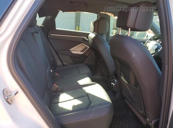 WA1EECF34N1028518 2022 AUDI Q3 Белый Вид задней части салона