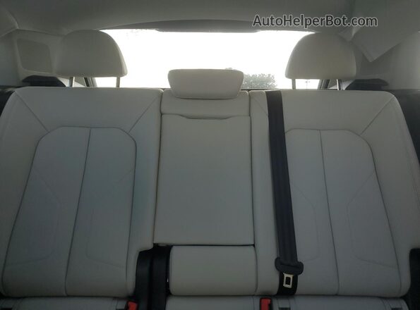 WA1EECF35R1153405 2024 AUDI Q3 White Rear seats view