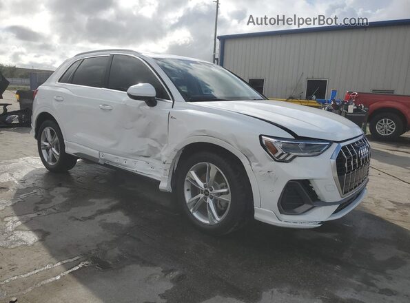 WA1EECF35R1153405 2024 AUDI Q3 White Front right