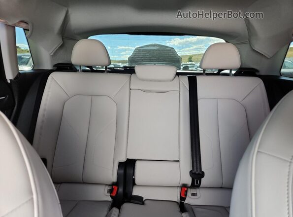 WA1EECF36S1034400 2025 AUDI Q3 White Հետևի նստատեղերի տեսք
