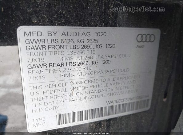 WA1EECF37M1035154 2021 AUDI Q3 Black ძრავის განყოფილების ხედი