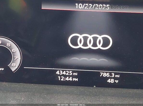 WA1EECF37M1035154 2021 AUDI Q3 Black სალონის 360-გრადუსიანი ხედი