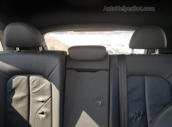 WA1EECF39N1064530 2022 AUDI Q3 White Rear seats view