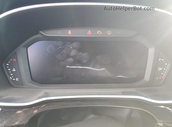 WA1EECF39N1064530 2022 AUDI Q3 White Instrument cluster view