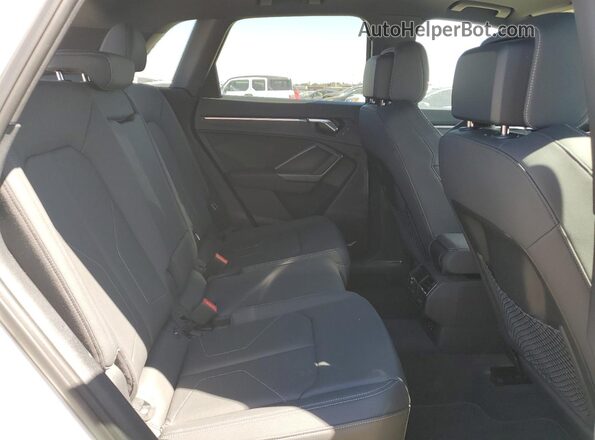 WA1EECF3XM1073512 2021 AUDI Q3 White Vista de los asientos traseros