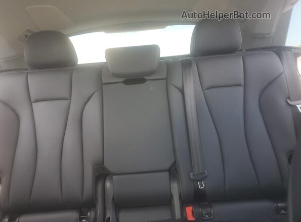 WA1EVAF1XMD033951 2021 AUDI Q8 Черный Вид задних сидений