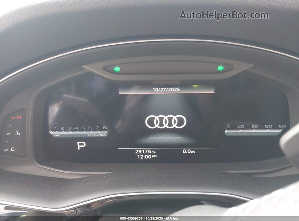 WA1EVBF13PD017522 2023 AUDI Q8 White Widok tylnych siedzeń