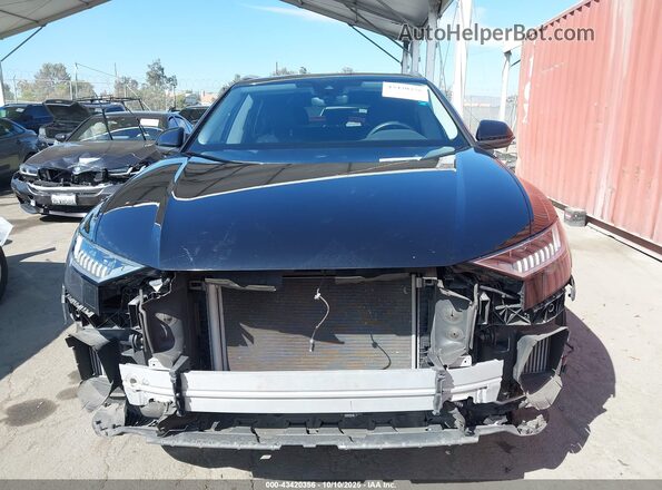 WA1EVBF18PD000876 2023 AUDI Q8 Черный Вид задней части салона