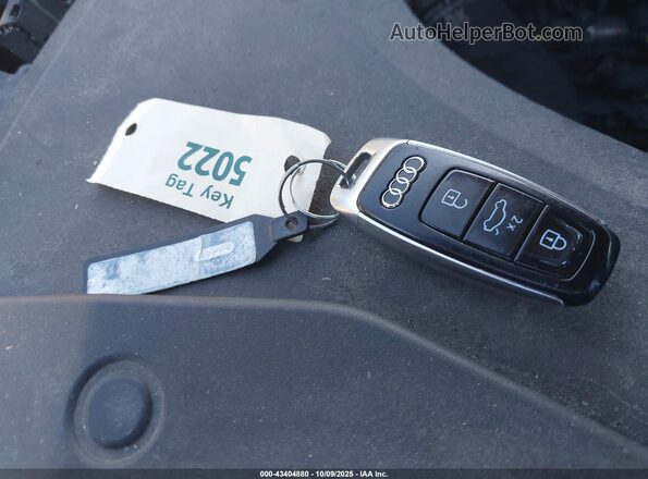 WA1EVBF1XND018115 2022 AUDI Q8 Gray Widok deski rozdzielczej