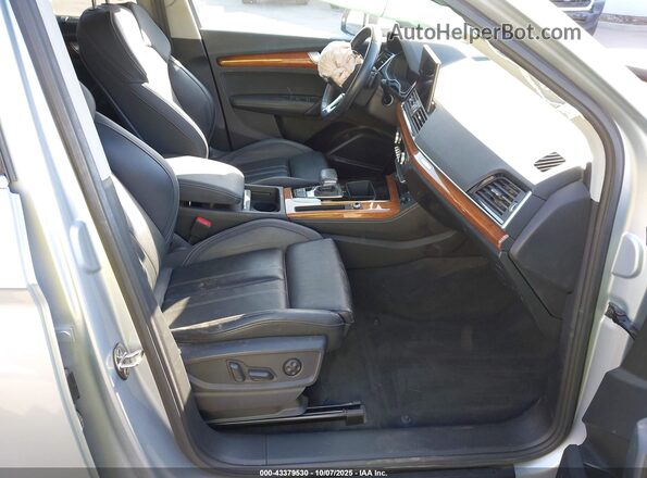 WA1F2AFY9M2044087 2021 AUDI Q5 Silver 