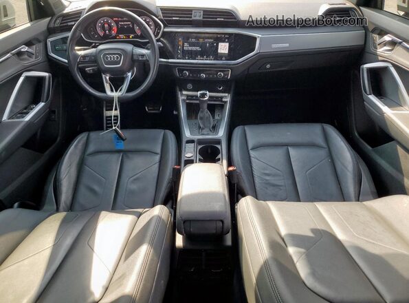 WA1FECF39L1048118 2020 AUDI Q3 White Widok deski rozdzielczej