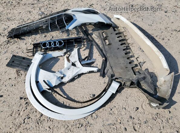 WA1FECF39L1048118 2020 AUDI Q3 White Widok naklejki z numerem VIN