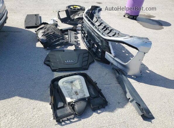 WA1FVAF10KD028520 2019 AUDI Q8 Silver VIN կոդի պիտակի տեսք
