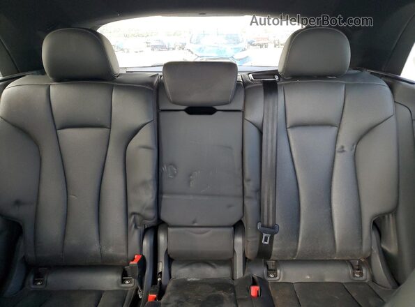 WA1FVAF10KD028520 2019 AUDI Q8 Silver Հետևի նստատեղերի տեսք