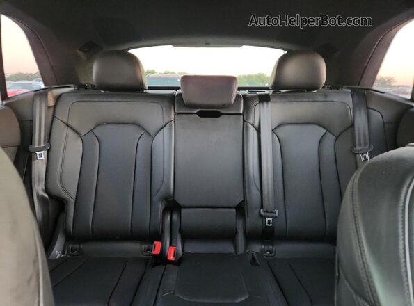 WA1FVAF13LD020347 2020 AUDI Q8 Burgundy Հետևի նստատեղերի տեսք