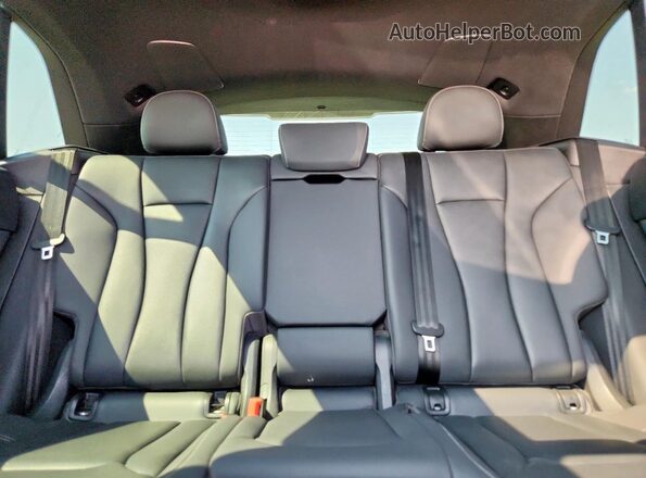 WA1FVAF14KD039567 2019 AUDI Q8 Gray Vista de los asientos traseros