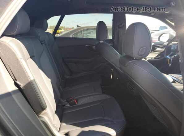 WA1FVAF17MD022121 2021 AUDI Q8 Gray უკანა სავარძლების ხედი
