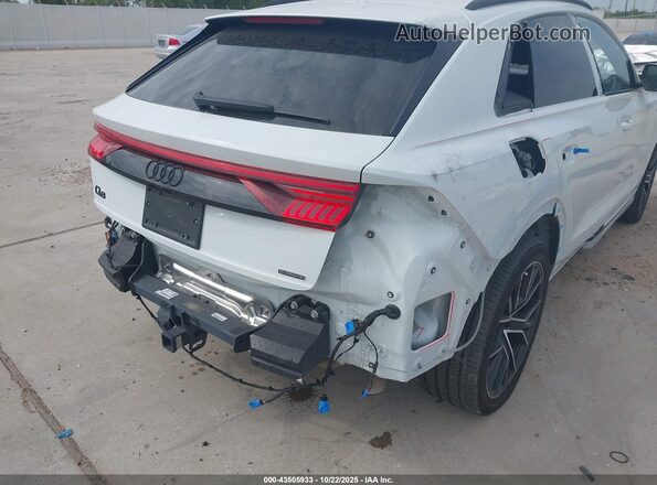 WA1FVAF18MD042006 2021 AUDI Q8 White Front view