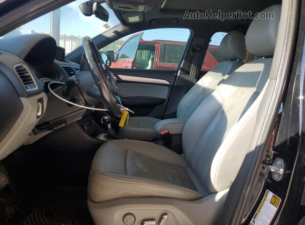 WA1HCCFS0HR016978 2017 AUDI Q3 Black 