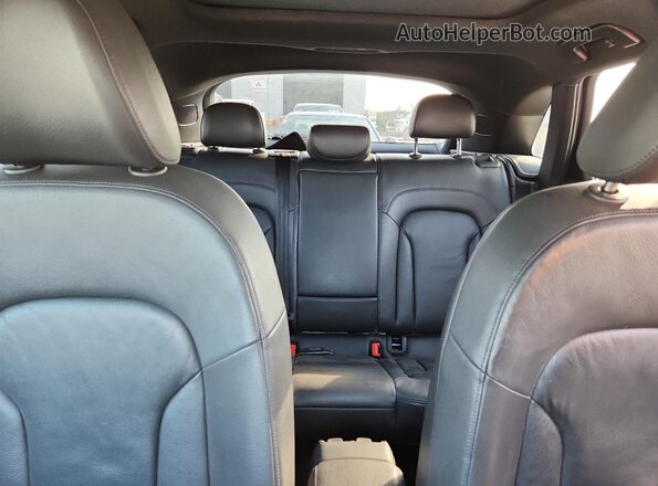 WA1HCCFS6JR008521 2018 AUDI Q3 Серебряный 
