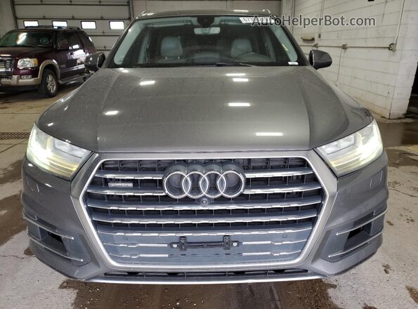 WA1LAAF76HD008705 2017 AUDI Q7 Gray Vista frontal